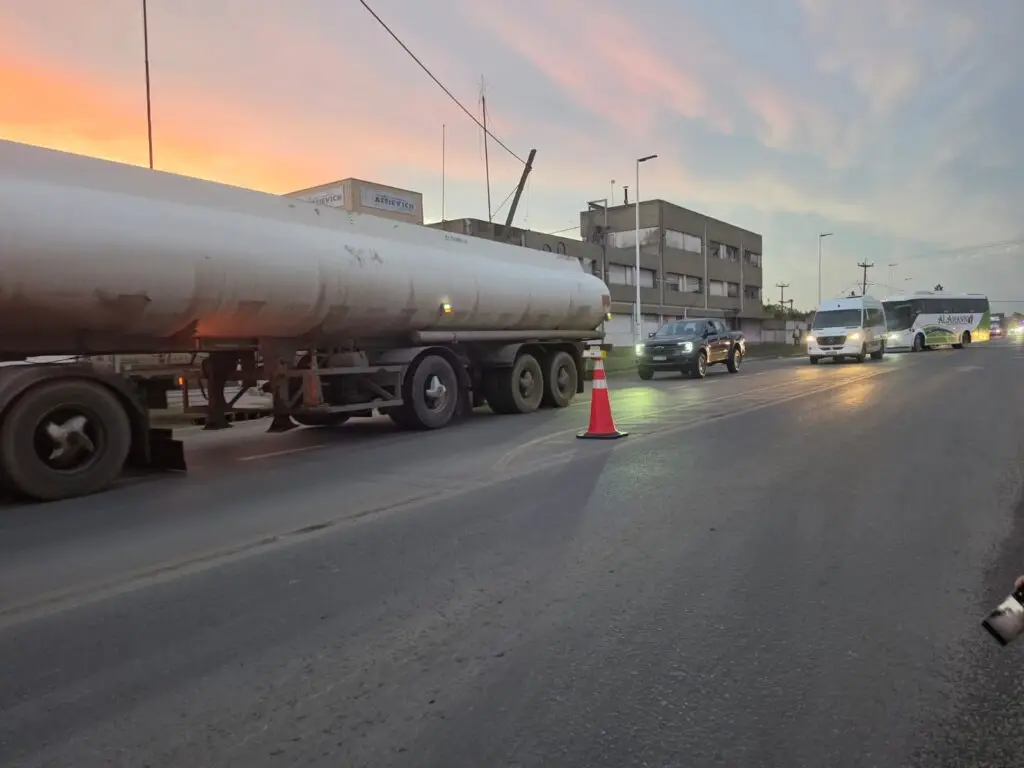 Obras de reparaci&oacute;n e iluminaci&oacute;n de la Ruta 11 en Puerto General San Mart&iacute;n.