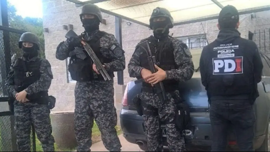 Polic&iacute;as detenidos por un falso allanamiento en Villa Gobernador G&aacute;lvez.
