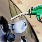 Aumentan los impuestos a los combustibles y se refleja en los surtidores