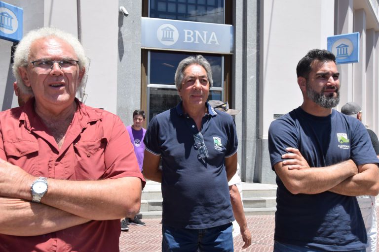 Aceiteros instaron a Vicentin y a las empresas que trabajan con fasones a pagar en 24 horas los salarios