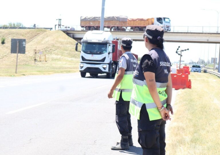 Operativos de tránsito y demoras por las obras del tercer carril en autopista Rosario – Santa Fe