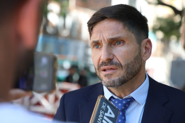 Pullaro: “Que los padres manden este lunes a los chicos a las escuelas porque van a estar abiertas”