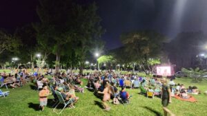 Otra noche de cine bajo las estrellas en San Jerónimo Sud