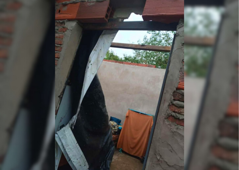 Una familia de Granadero Baigorria perdió todo con el temporal y necesita ayuda