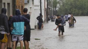 Bomberos de San Lorenzo se suman a la campaña solidaria por Bahía Blanca