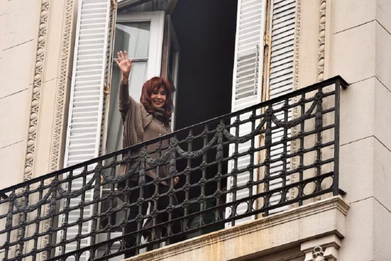 La Justicia dispuso la prisión domiciliaria para Cristina Kirchner: usará tobillera electrónica y tendrá limitadas las visitas
