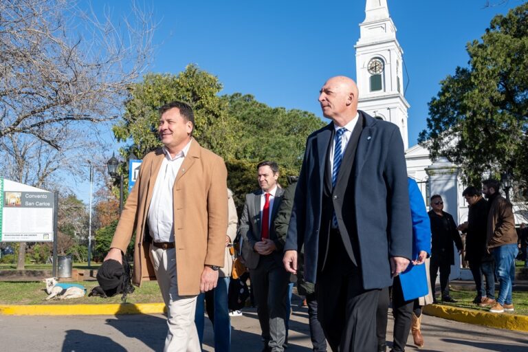 El Campo de la Gloria se vistió de celeste y blanco para celebrar a la bandera argentina