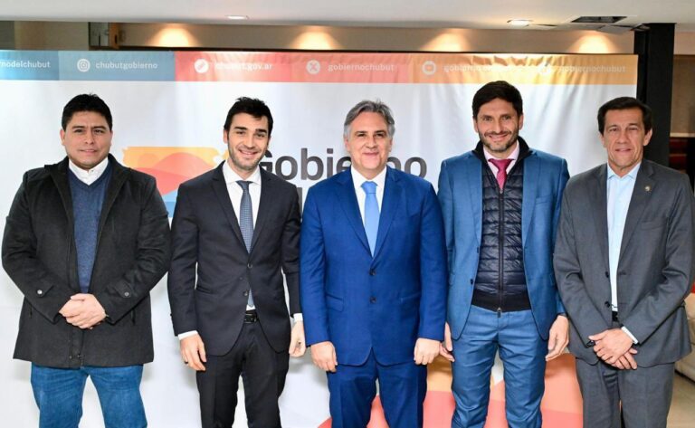 Cinco gobernadores lanzan un frente electoral federal por fuera de Milei y el kirchnerismo