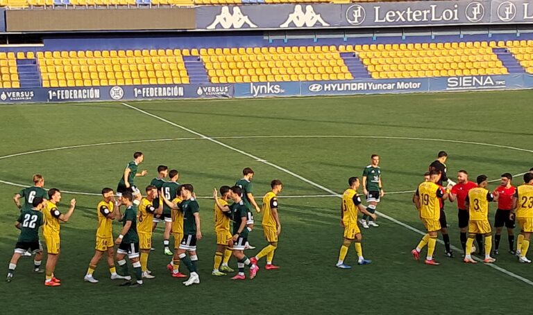 Fútbol/  Primera Federación 25/26:  Afinan las máquinas
