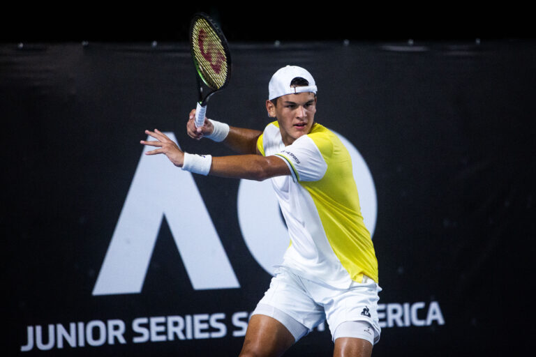 Dante Pagani, la joven promesa del tenis sanlorencino, ya aseguró una medalla en los Panamericanos y va por el oro