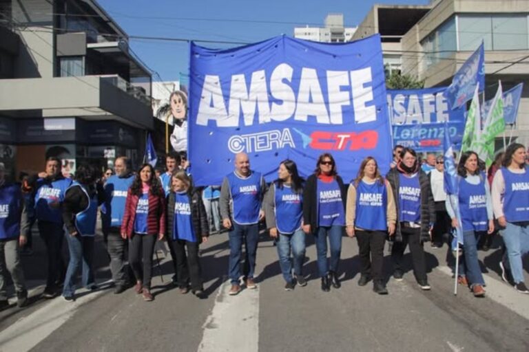Amsafe realizó un plan de lucha en la sede de Iapos