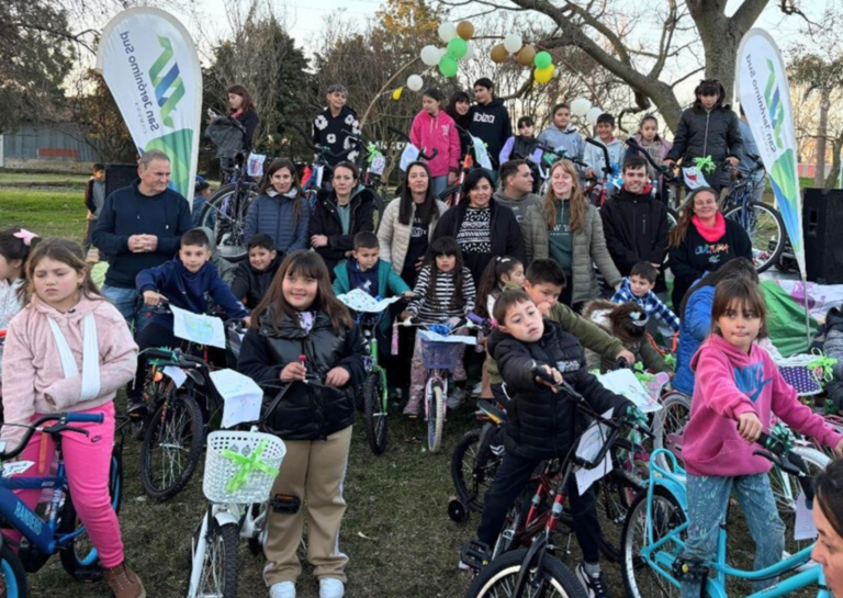 San Jerónimo Sud celebró el Día de la Niñez con juegos, shows y sorpresas