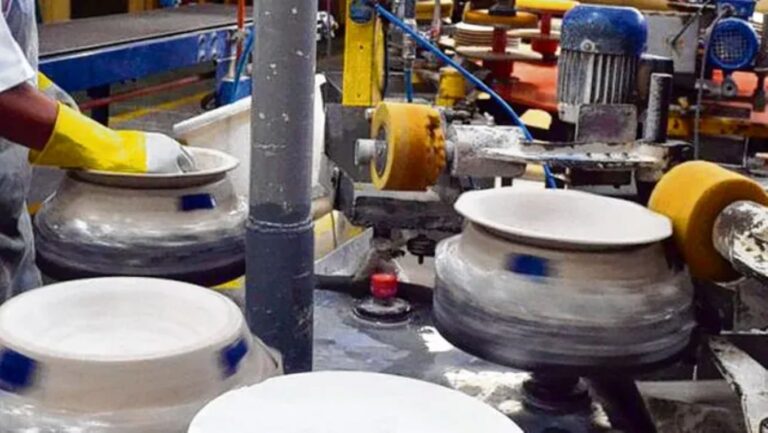 Crisis en Faiart (Verbano): histórica fábrica de porcelana en problemas financieros y conflictos laborales