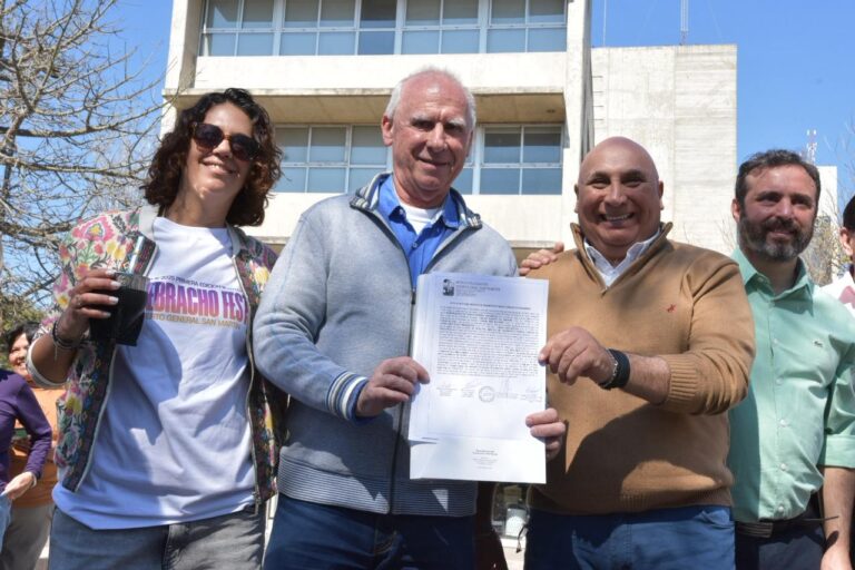 De Grandis puso en funcionamiento tres nuevas líneas de transporte urbano de pasajeros en Puerto