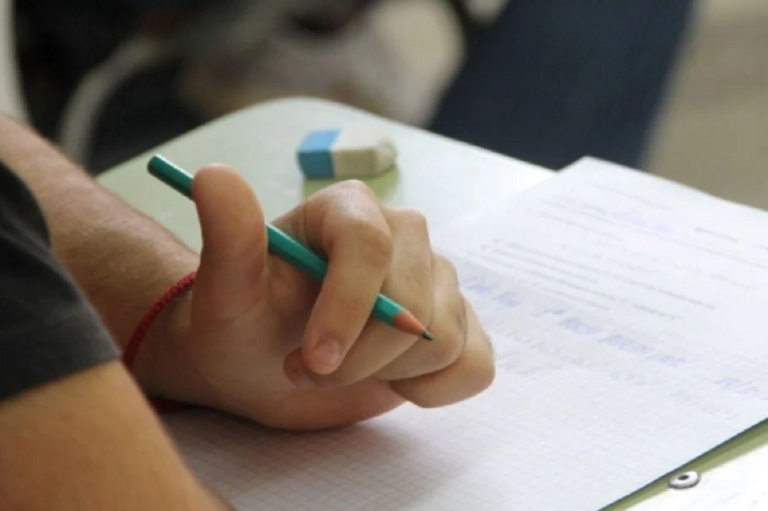 Plan FinEs 2025: Se abren las inscripciones para que estudiantes de escuelas santafesinas puedan terminar la secundaria