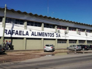 Un accidente laboral en un frigorífico dejó un trabajador fallecido mientras realizaba tareas de mantenimiento en un ascensor.