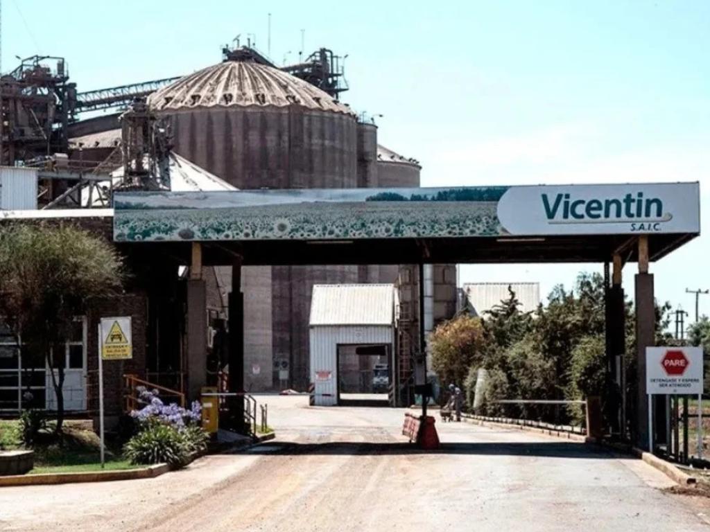 Reunión de acreedores granarios de Vicentin respaldando la propuesta de salvataje de Grassi.