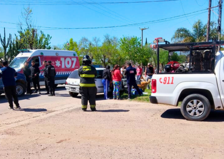 Fray Luis Beltrán: un auto y una moto chocaron en Santa Fe y Cochabamba