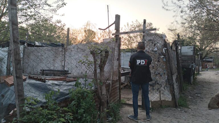 Villa Constitución: rescataron a un gato que estaba enjaulado en pésimas condiciones