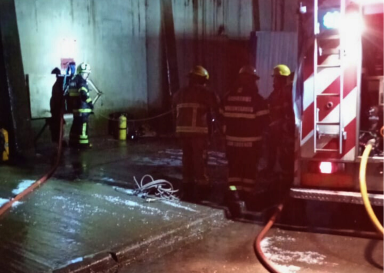 Incendio en la ex planta Buyatti: ardieron 300 toneladas de soja en un silo