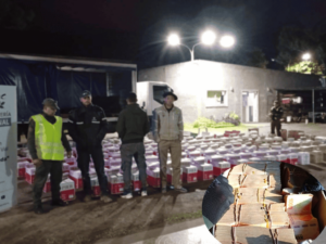 Secuestro de cigarrillos en control de Gendarmería sobre la Ruta 11 en Santa Fe.