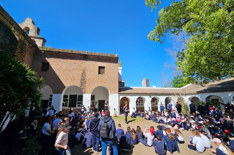 En un solo día, casi 1.500 alumnos de todo el país visitaron San Lorenzo