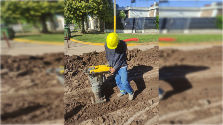 Trabajos de Aguas Santafesinas en calle Alemania al 800