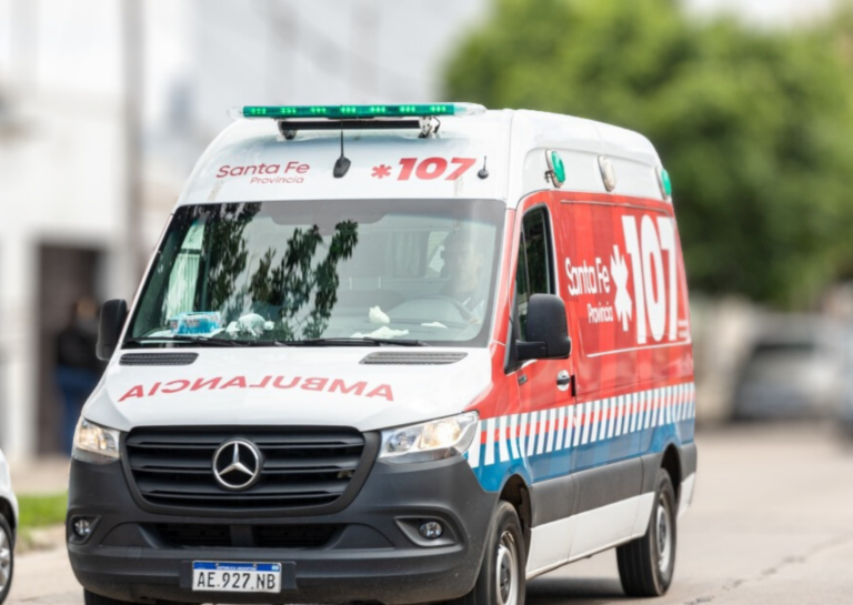 Un joven ciclista permanece internado en terapia intensiva tras chocar con una moto