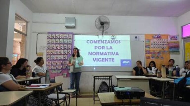 AMSAFE San Lorenzo realizó el taller “La intervención educativa en situaciones de la vida escolar”