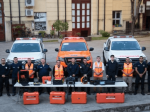 Bomberos voluntarios de Santa Fe colaborando en búsqueda de pareja desaparecida en Chubut