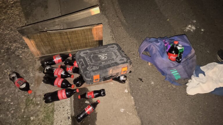 San Lorenzo: detienen a un hombre con una mochila llena de bebidas y herramientas sin justificar su procedencia