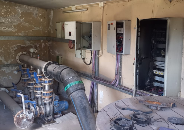 Cortocircuito provocó un principio de incendio en una sala de máquinas en Puerto San Martín
