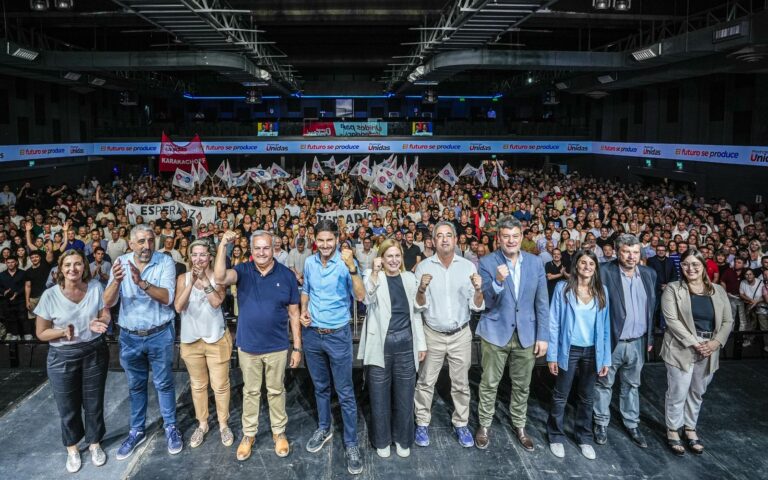 Scaglia cerró la campaña con Pullaro en Rosario: “El domingo pongamos todo para que gane Santa Fe”