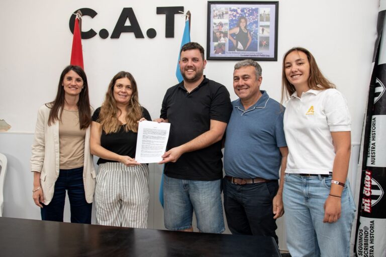 El Club Timbuense recibe nuevos aportes provinciales para mejorar su infraestructura