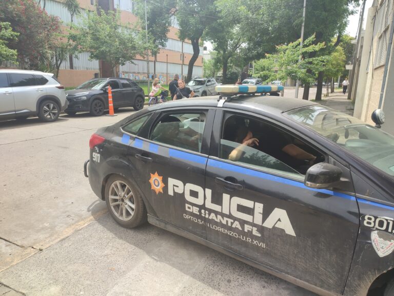 Prisión preventiva para un joven acusado de agresión, intento de fuga y hurto en Roldán
