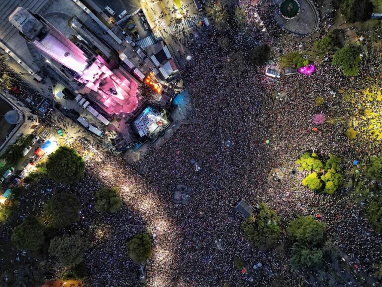 Tricentenario de Rosario: 250 mil personas vivieron el histórico show de Nicki Nicole y Baglietto al pie del Monumento a la Bandera
