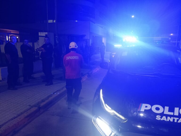 Bomberos rescatan a una mujer de 81 años que quedó atrapada en su vivienda en San Lorenzo