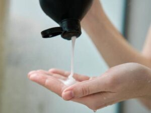 Anmat prohíbe productos capilares y alisados, vetando a empresas sin habilitación