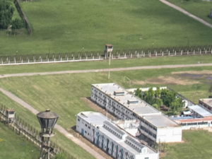 Joven detenido en Santa Fe intentando ingresar marihuana a la cárcel de Las Flores