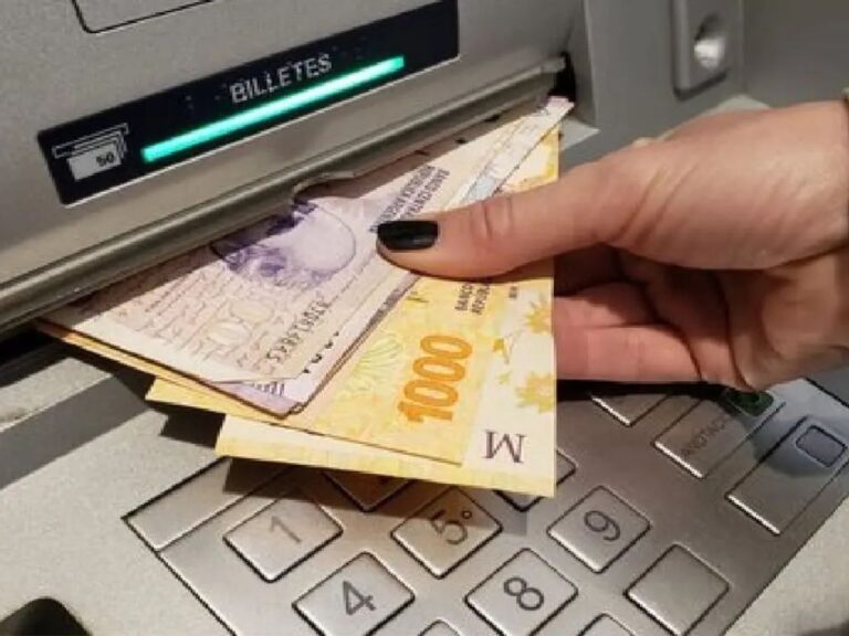 Sin bancos por 4 días: qué operaciones siguen habilitadas y dónde retirar efectivo