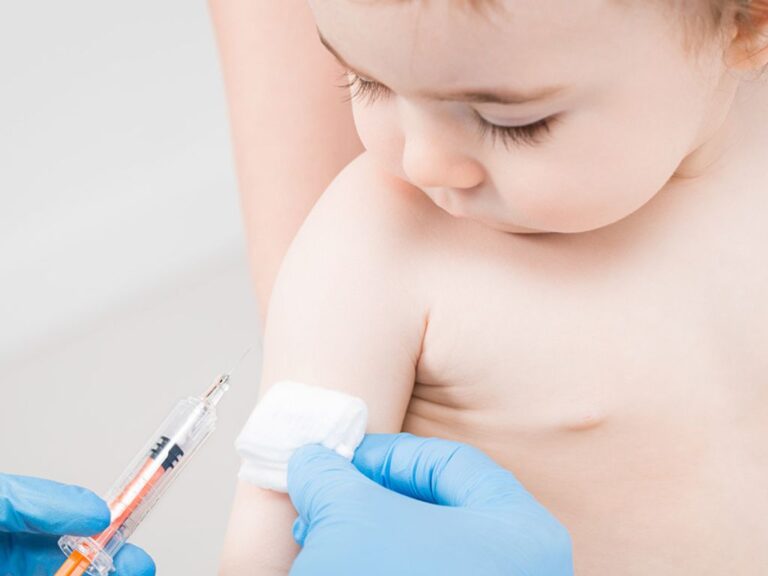 Tos convulsa: confirman muerte de bebé en Rosario