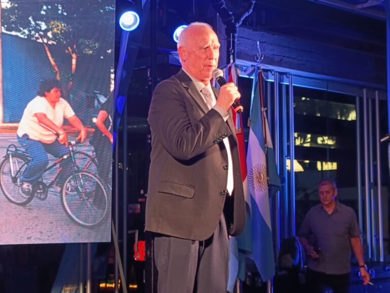 Carlos De Grandis asumió su séptimo mandato y llamó a “defender el progreso” de Puerto General San Martín