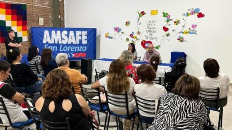 Rodrigo Alonso participó en San Lorenzo de una charla informativa sobre la reforma educativa
