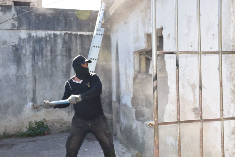 Ley de Microtráfico: derribaron el primer búnker de drogas en Capitán Bermúdez y ya suman 98 en toda la provincia