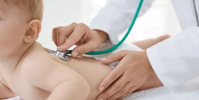 Alerta epidemiológica en Argentina: se disparan casos de tos convulsa, legionelosis y otras enfermedades