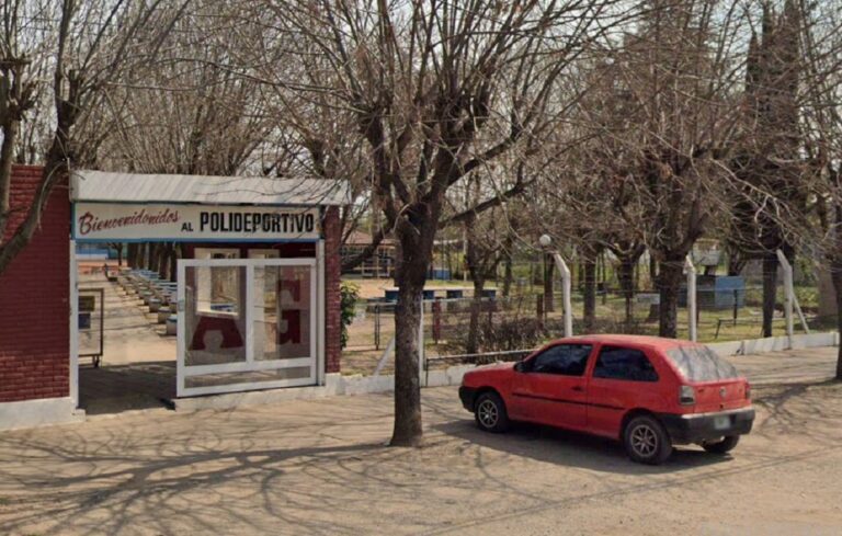 Murió un hombre de 75 años tras descompensarse en la pileta del Club Garibaldi