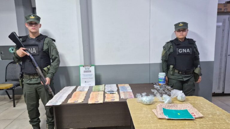 Gendarmería incautó drogas y dinero en un operativo en Puerto San Martín