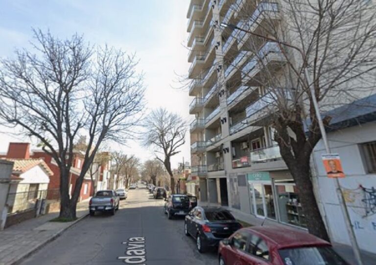 Rescatan a una mujer atrapada en un ascensor en pleno centro de San Lorenzo