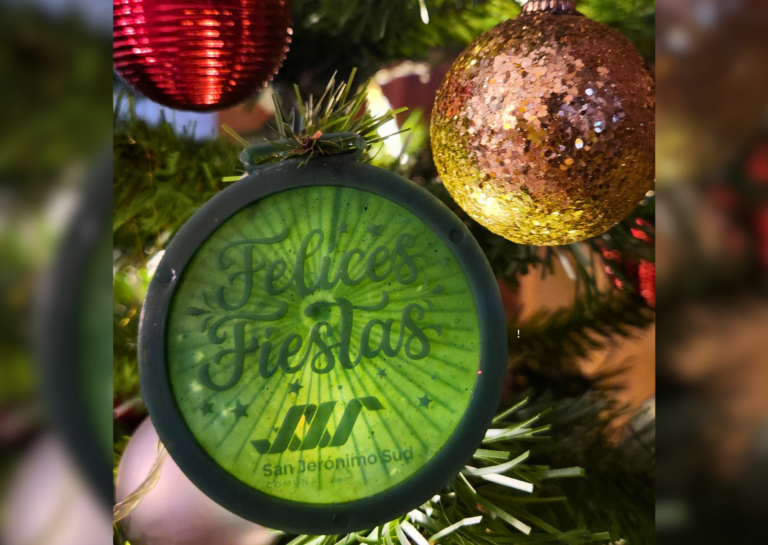 San Jerónimo recicló 10 mil tapitas y las transformó en adornos navideños