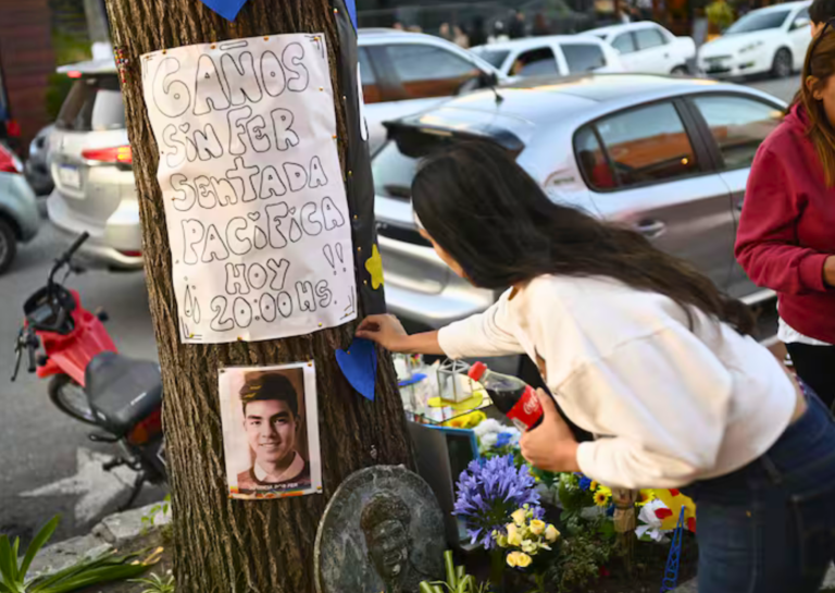 A seis años del crimen de Fernando Báez Sosa, el santuario en Villa Gesell luce despojado y casi en silencio